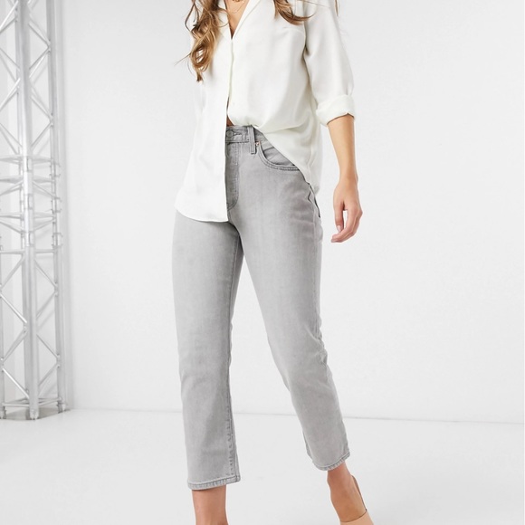Levi’s Premium 501 Women’s Original Cropped Jean - Picture 9 of 14